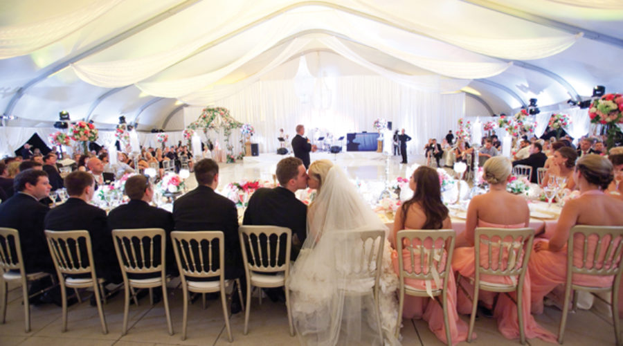 How to Seat Your Wedding Reception Guests